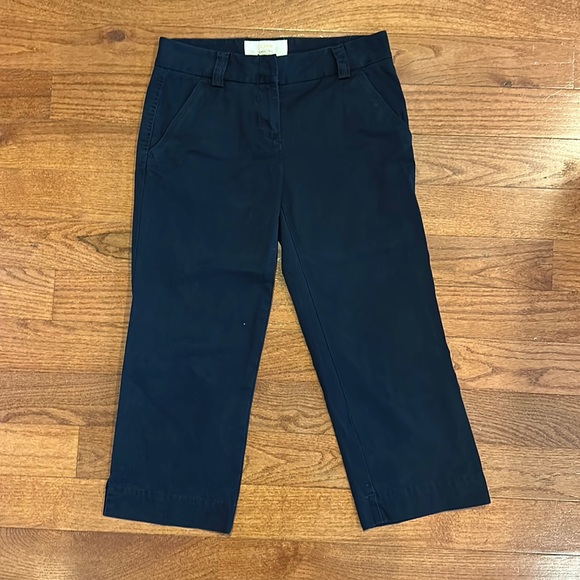 J. Crew Pants - J Crew Favorite Fit size 0 Classic Twill Chino cropped navy pants